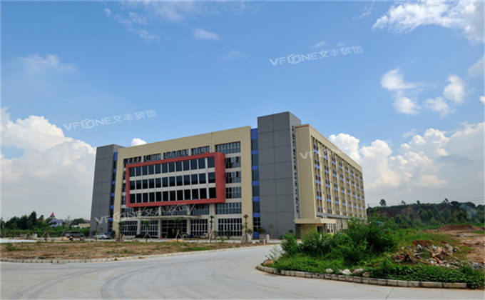 深圳裝修公司怎樣的辦公室裝修風(fēng)格吸引人眼球