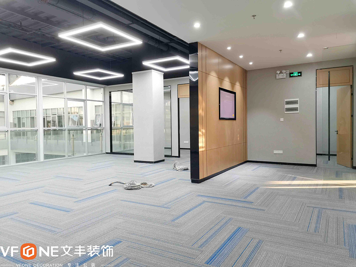 辦公室裝修哪家好-深圳辦公設(shè)計裝修工裝公司-冬雨季施工技術(shù)措施